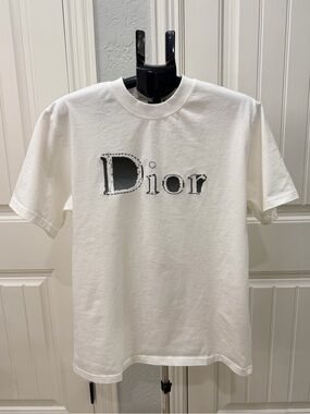 Dior White Short-Sleeve Tee with Embroidered Gray Logo